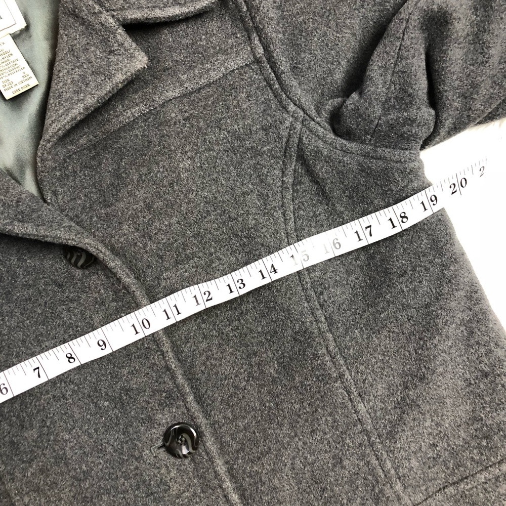 LL Bean Gray Women’s Wool 3 Button Coat Small - Picture 6 of 8